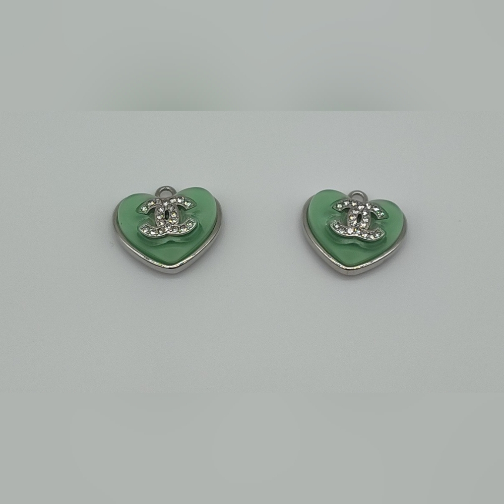 CHANEL 22C Cruise Green Resin Heart CC Charms Pair Silver Crystal Made France - Picture 2 of 7
